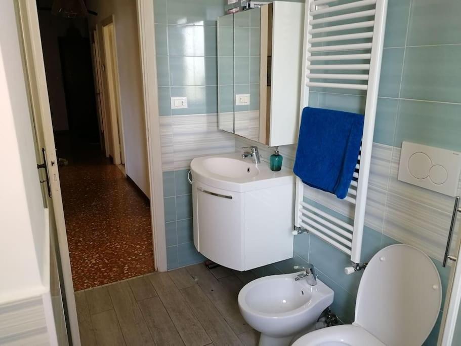 Music & Beach Appartamento Savona Esterno foto