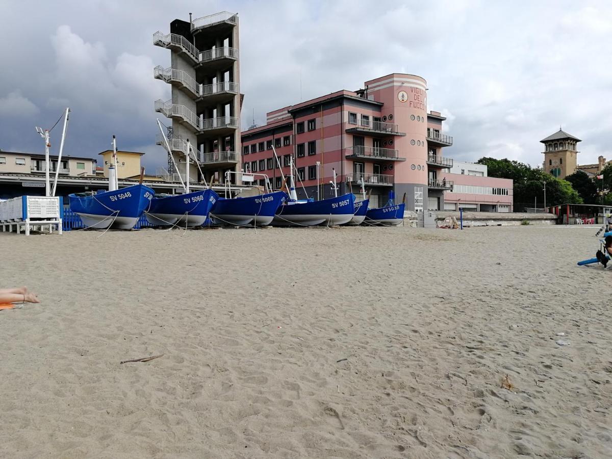 Music & Beach Appartamento Savona Esterno foto